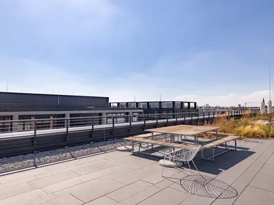 Innsbrucker Ring metro — offices nearby
