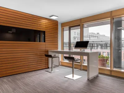 Laimer Platz metro — offices nearby