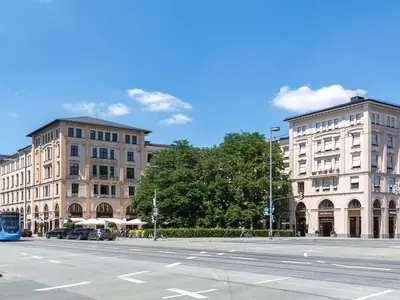 Lehel metro — offices nearby