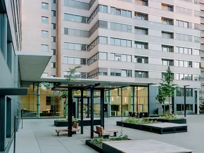 Ostbahnhof metro — offices nearby